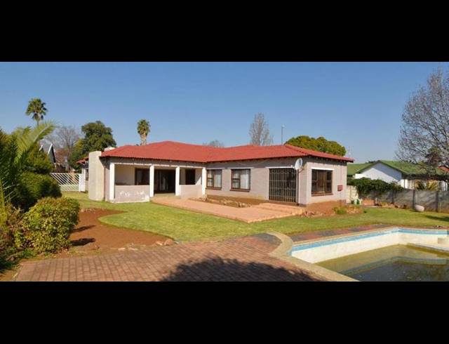 3 BEDROOM HOUSE FOR SALE IN ELSPARK